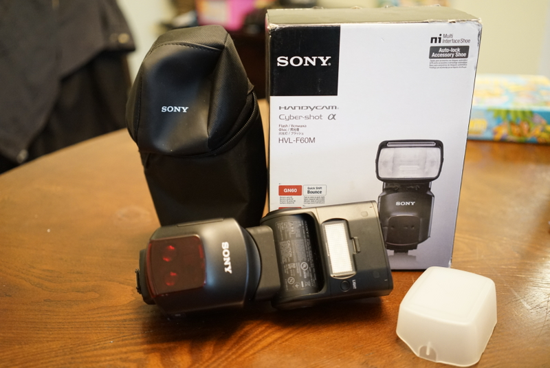 Illustration for article titled Sony users, need a flash?